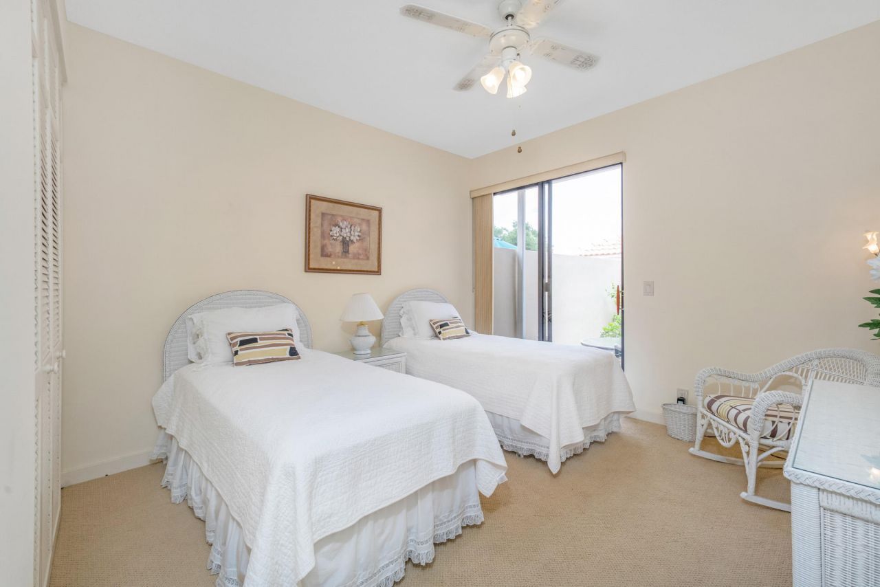 135 Old Meadow Way, Palm Beach Gardens, FL 33418 Photo