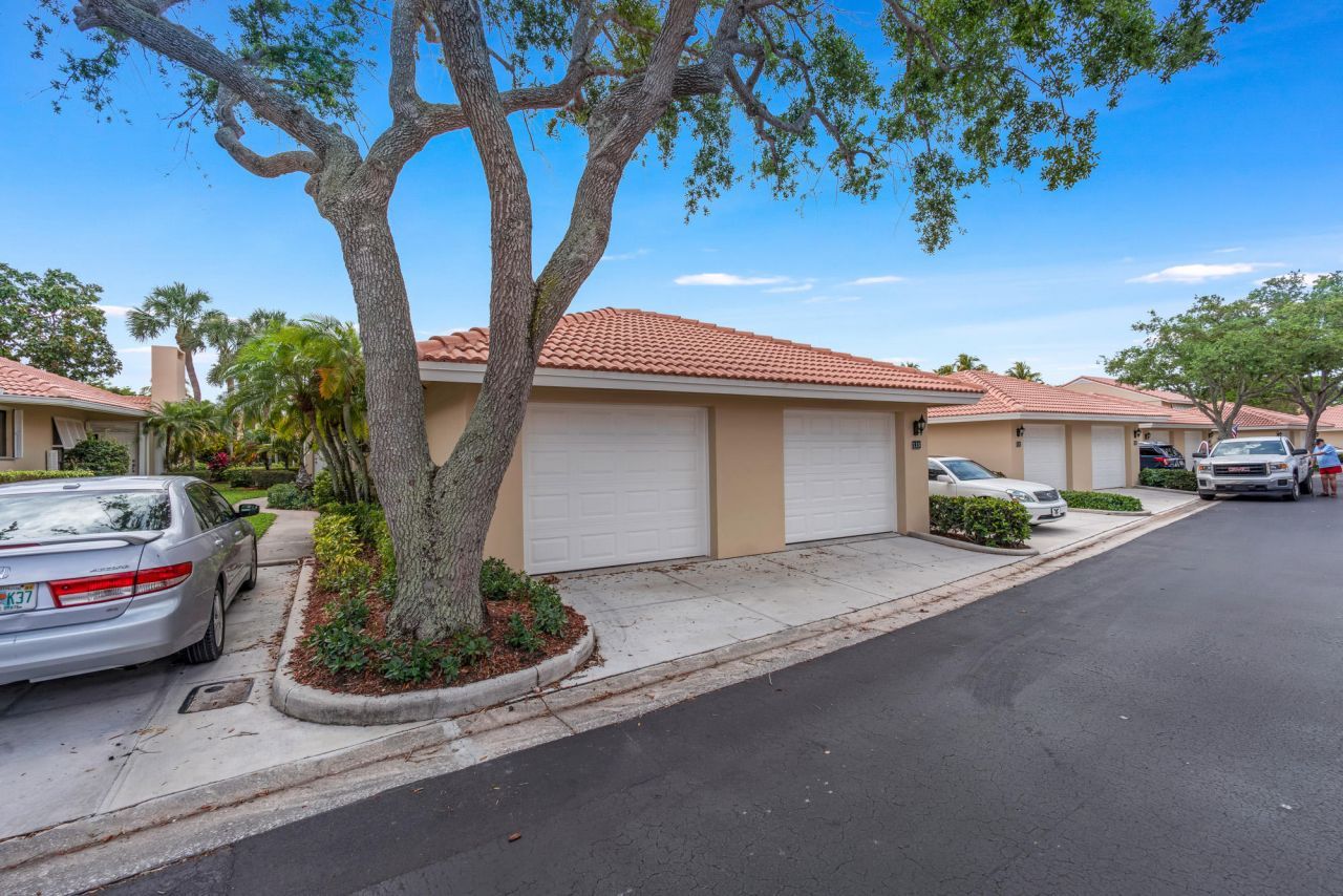 135 Old Meadow Way, Palm Beach Gardens, FL 33418 Photo