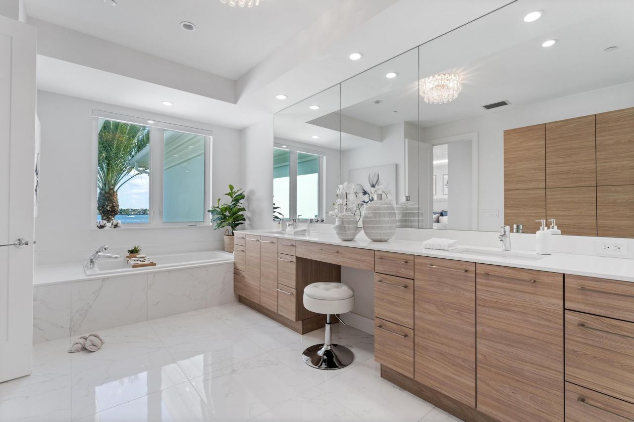 100 Water Club Court N, North Palm Beach, FL 33408 Photo