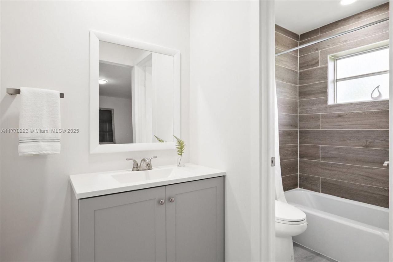 910 South Dr, Unit D, Delray Beach, FL 33445 Photo