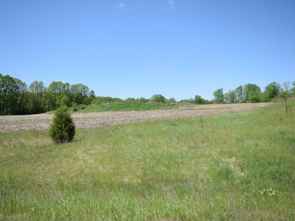 Lt2 Spring Ct, Unit CSM5655, Newburg, WI 53095