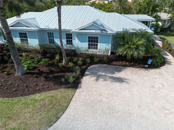 5608 HOLMES BOULEVARD, HOLMES BEACH, FL 34217