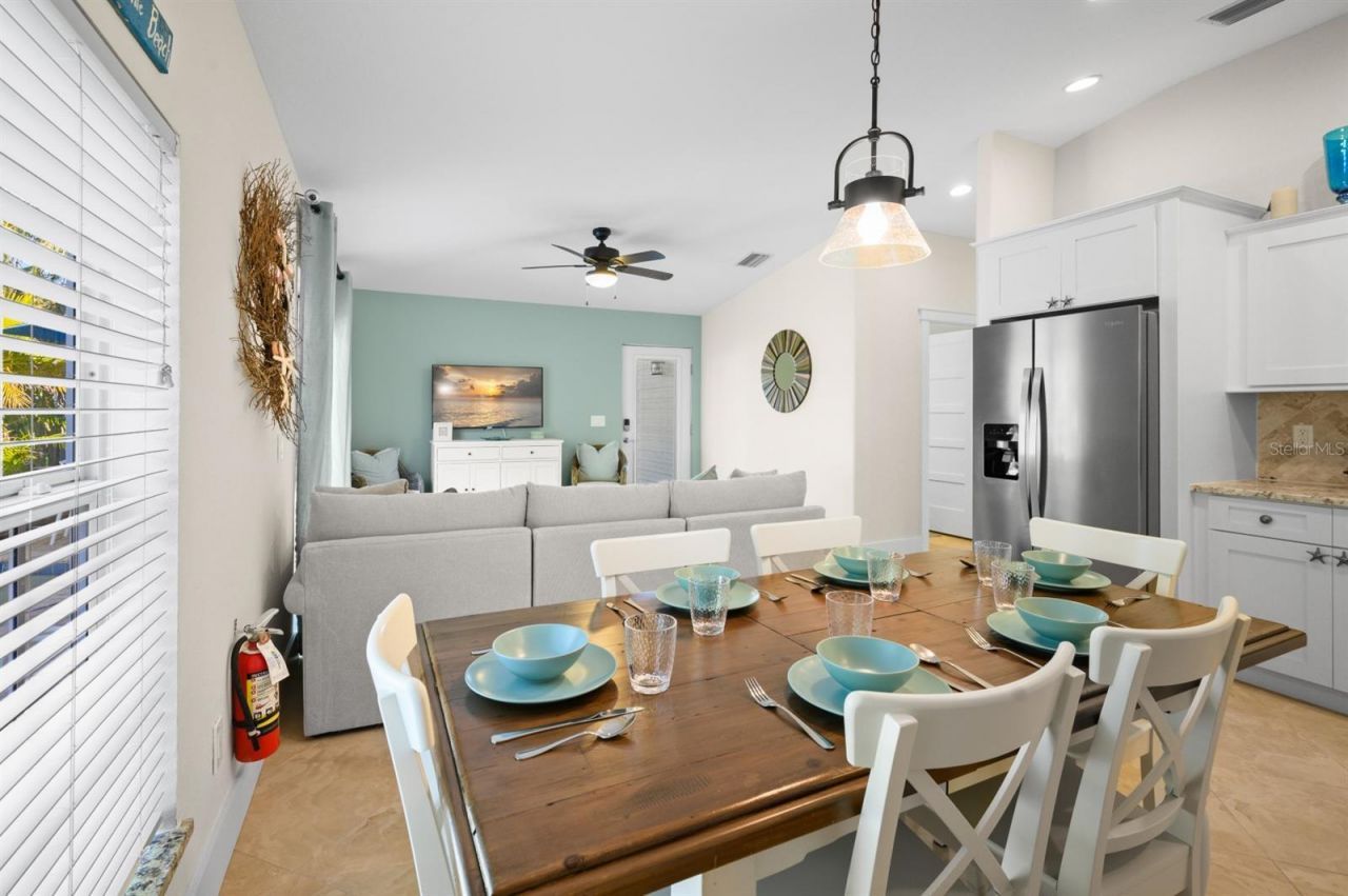 5608 Holmes Boulevard, Holmes Beach, FL 34217 Photo