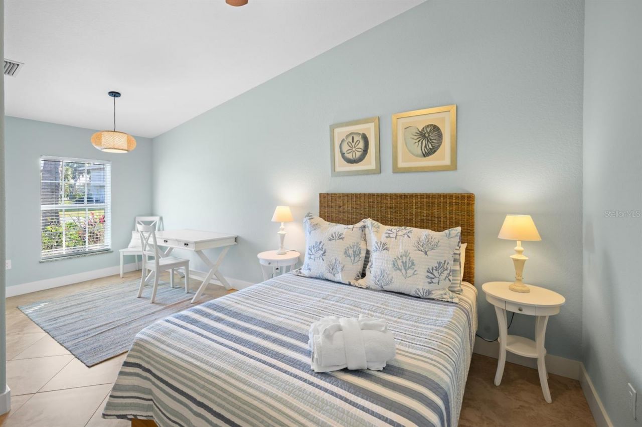 5608 Holmes Boulevard, Holmes Beach, FL 34217 Photo