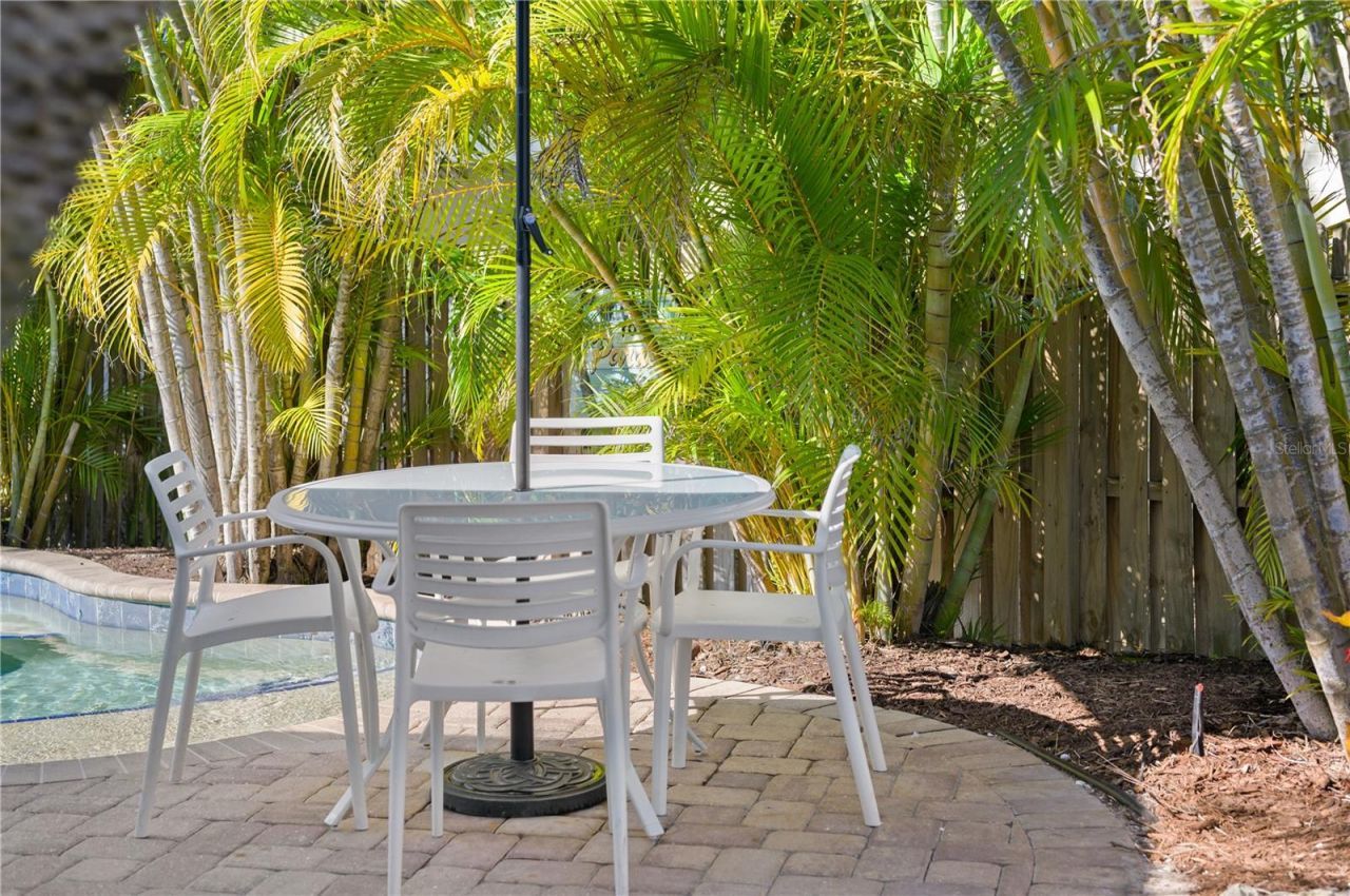 5608 Holmes Boulevard, Holmes Beach, FL 34217 Photo