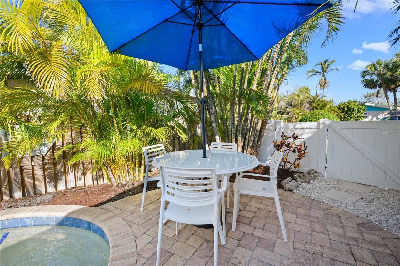 5608 Holmes Boulevard, Holmes Beach, FL 34217 Photo
