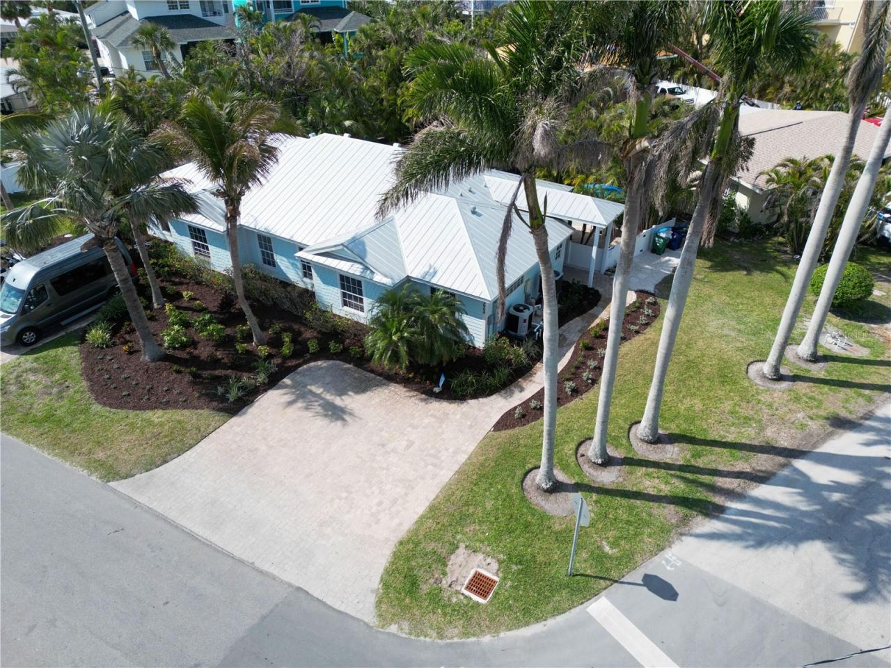 5608 Holmes Boulevard, Holmes Beach, FL 34217 Photo