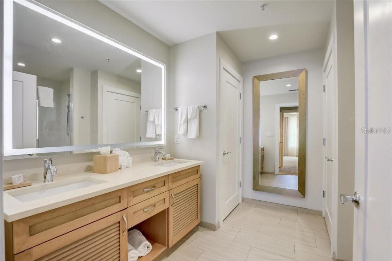 5325 Marina Drive, Unit 423, Holmes Beach, FL 34217 Photo