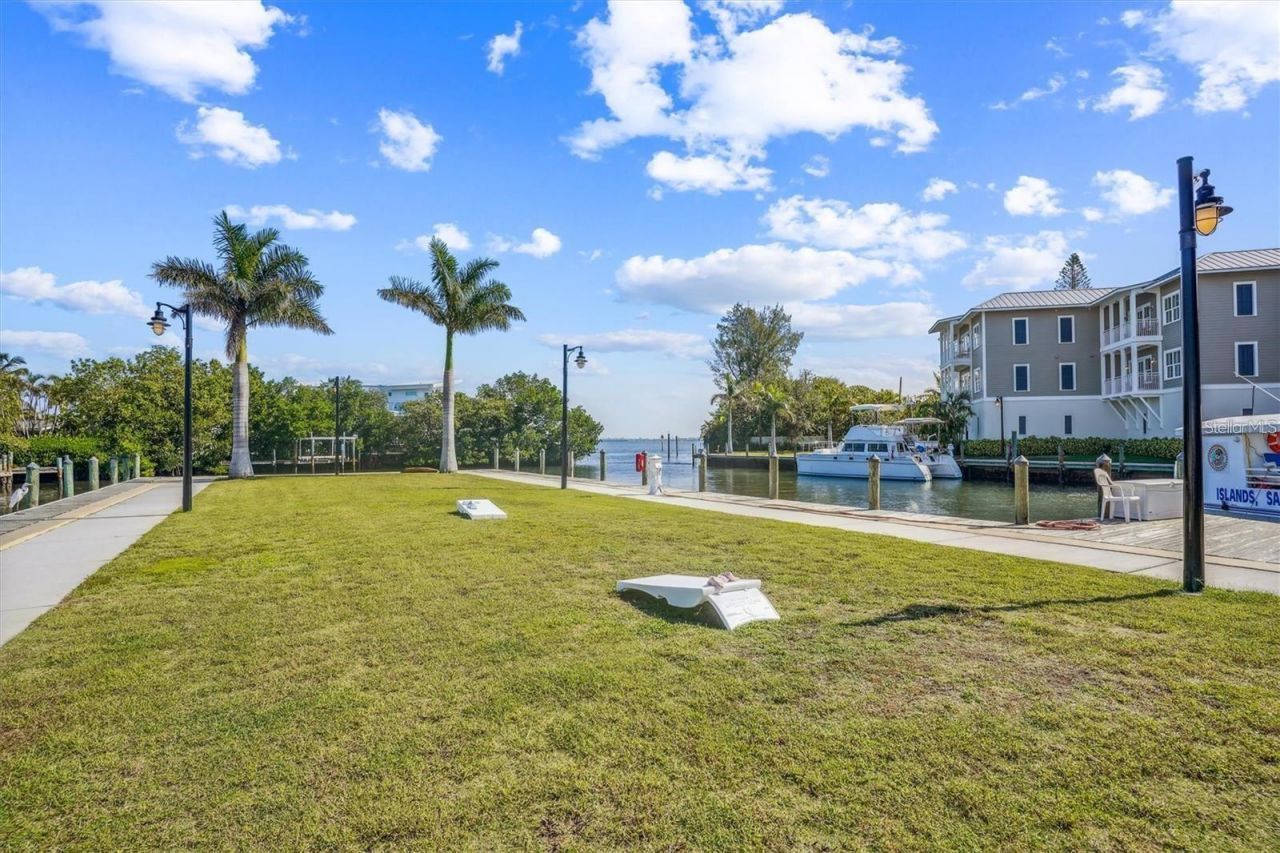 5325 Marina Drive, Unit 423, Holmes Beach, FL 34217 Photo