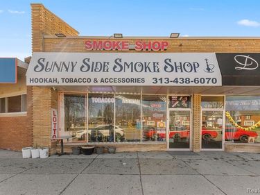 18512 OUTER Drive W, Dearborn, MI 48128