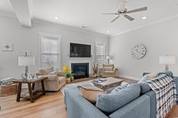 8057 Laurel Ash Ave. photo 4