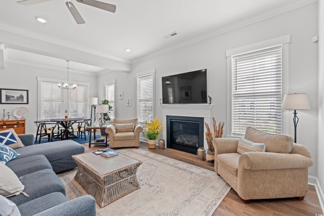 8057 Laurel Ash Ave. Photo 4