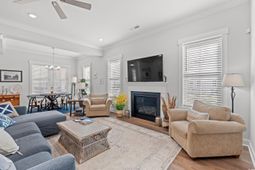 8057 Laurel Ash Ave. photo 4