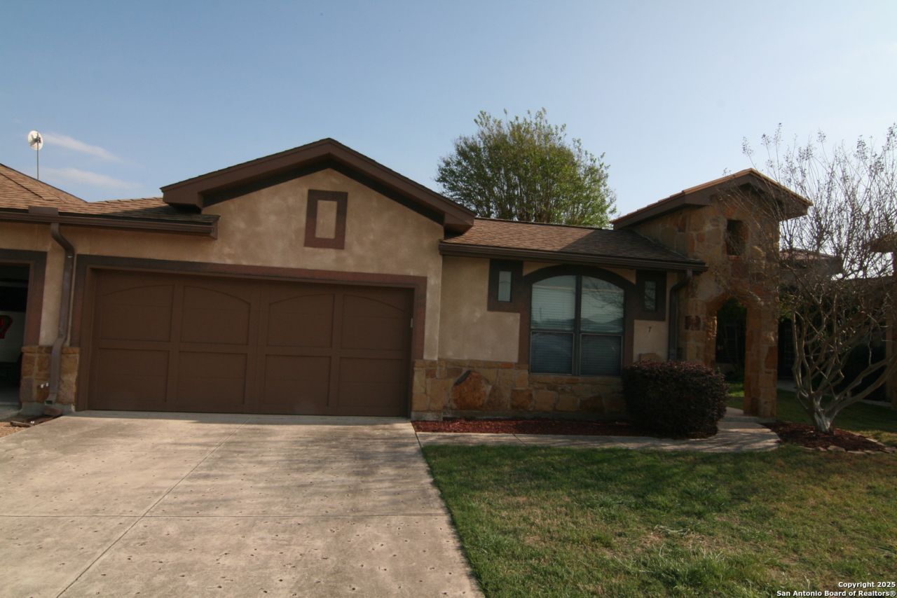 130 Pr 4625, Unit 7, Castroville, TX 78009 Main Photo