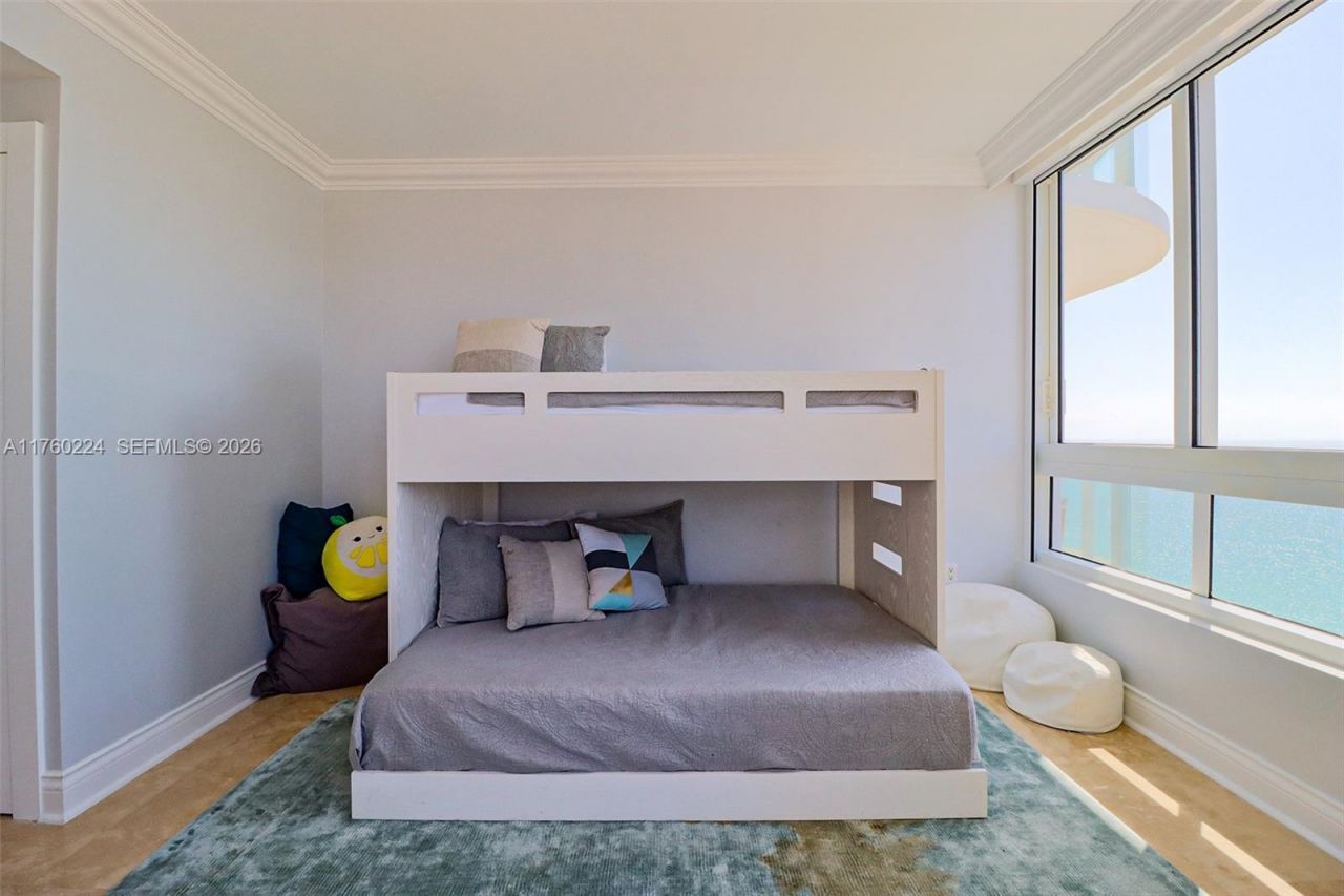 6365 Collins Ave, Unit 1903, Miami Beach, FL 33141 Photo