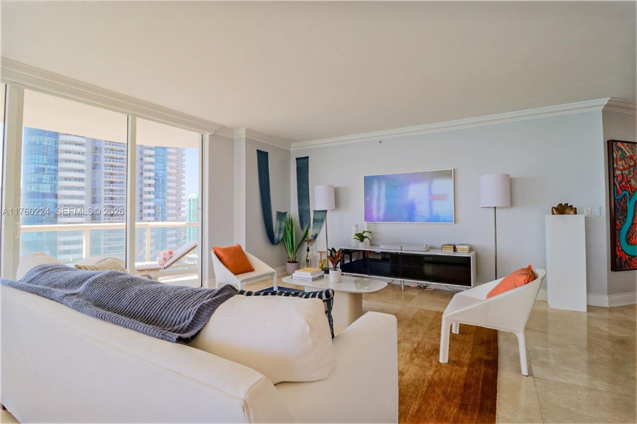 6365 Collins Ave, Unit 1903, Miami Beach, FL 33141 Photo