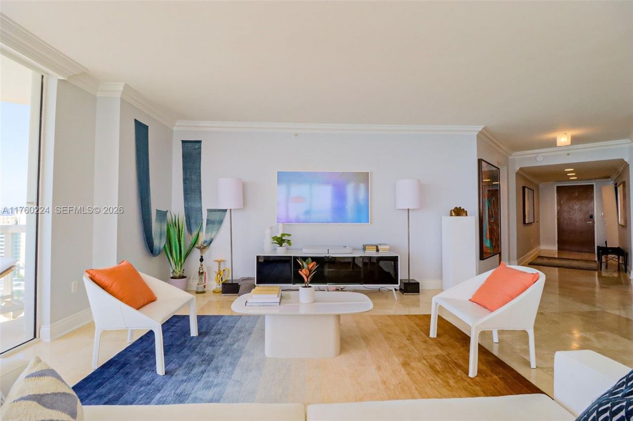 6365 Collins Ave, Unit 1903, Miami Beach, FL 33141 Photo