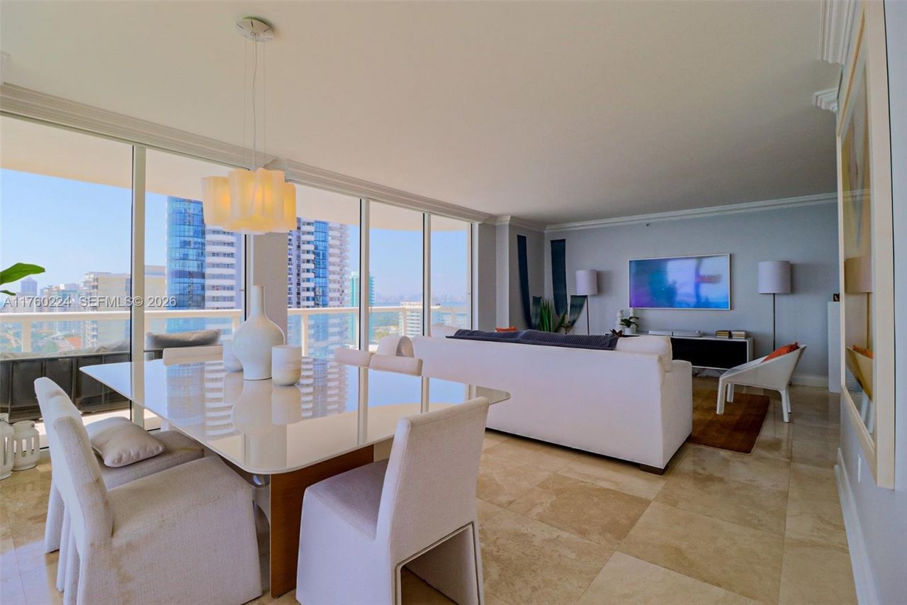 6365 Collins Ave, Unit 1903, Miami Beach, FL 33141 Photo