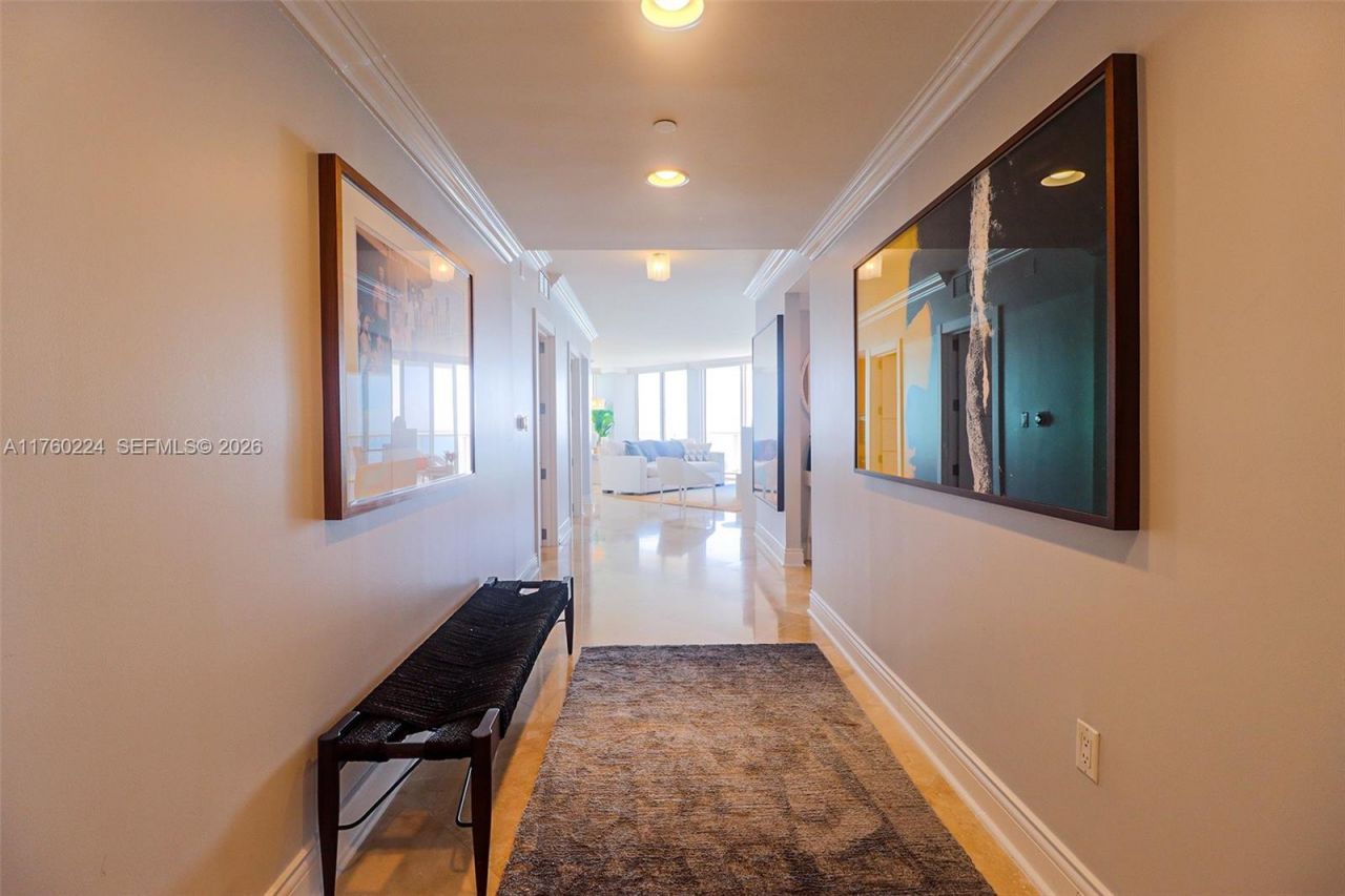 6365 Collins Ave, Unit 1903, Miami Beach, FL 33141 Photo