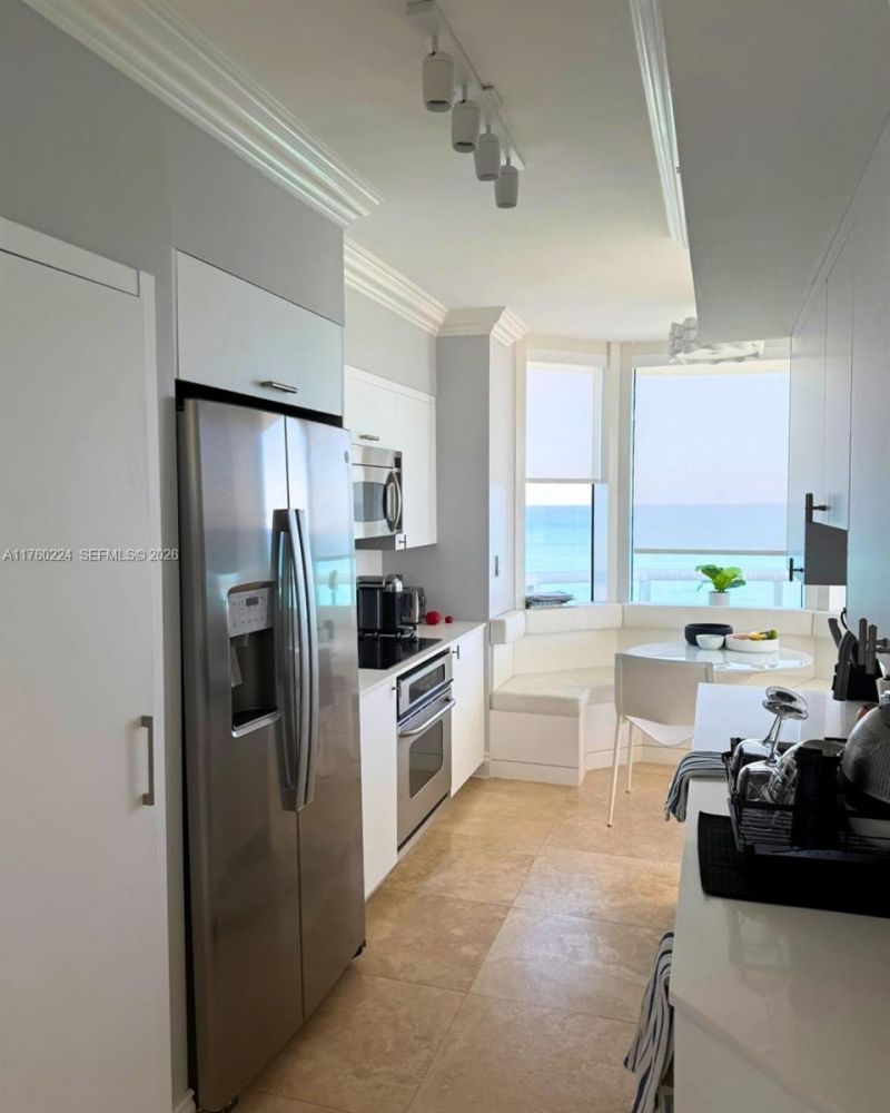 6365 Collins Ave, Unit 1903, Miami Beach, FL 33141 Photo