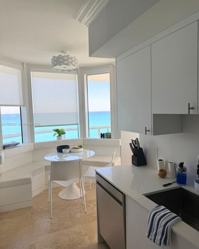6365 Collins Ave, Unit 1903, Miami Beach, FL 33141 Photo