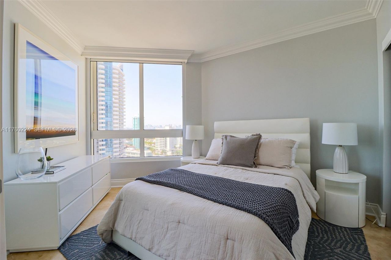 6365 Collins Ave, Unit 1903, Miami Beach, FL 33141 Photo