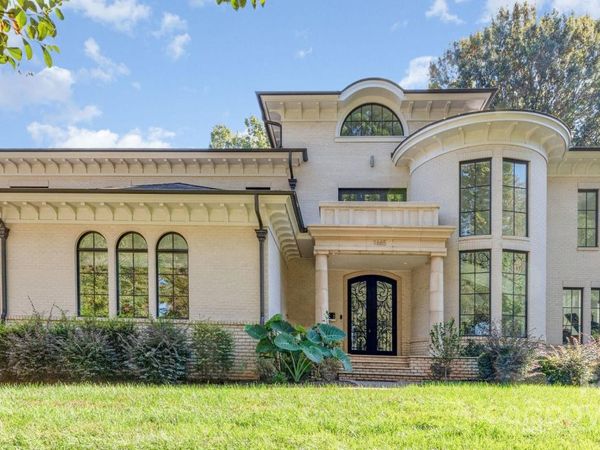 1665 Sterling Road, Charlotte, NC 28209