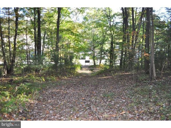 2505 WEST END AVENUE, POTTSVILLE, PA 17901