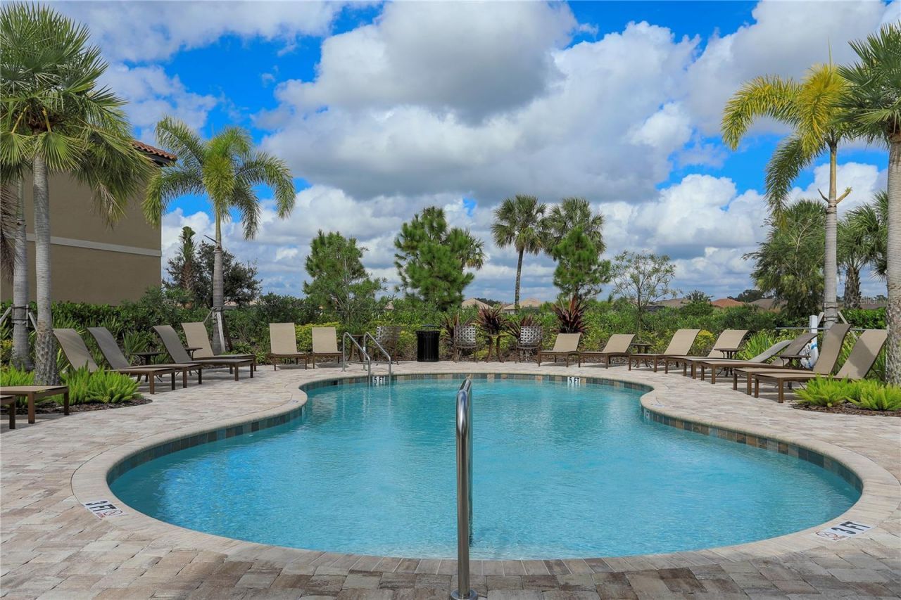 13703 Messina Loop, Unit 202, Bradenton, FL 34211 Photo