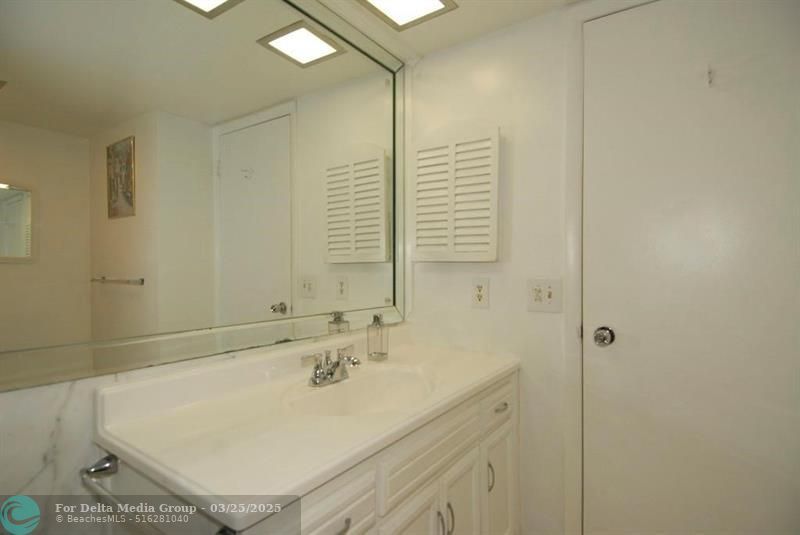 3850 Galt Ocean Drive, Unit 1204, Fort Lauderdale, FL 33308 Photo