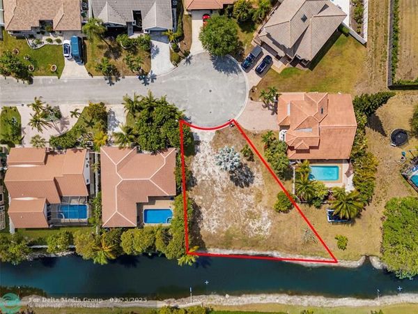 5939 NW 52nd St, Coral Springs, FL 33067