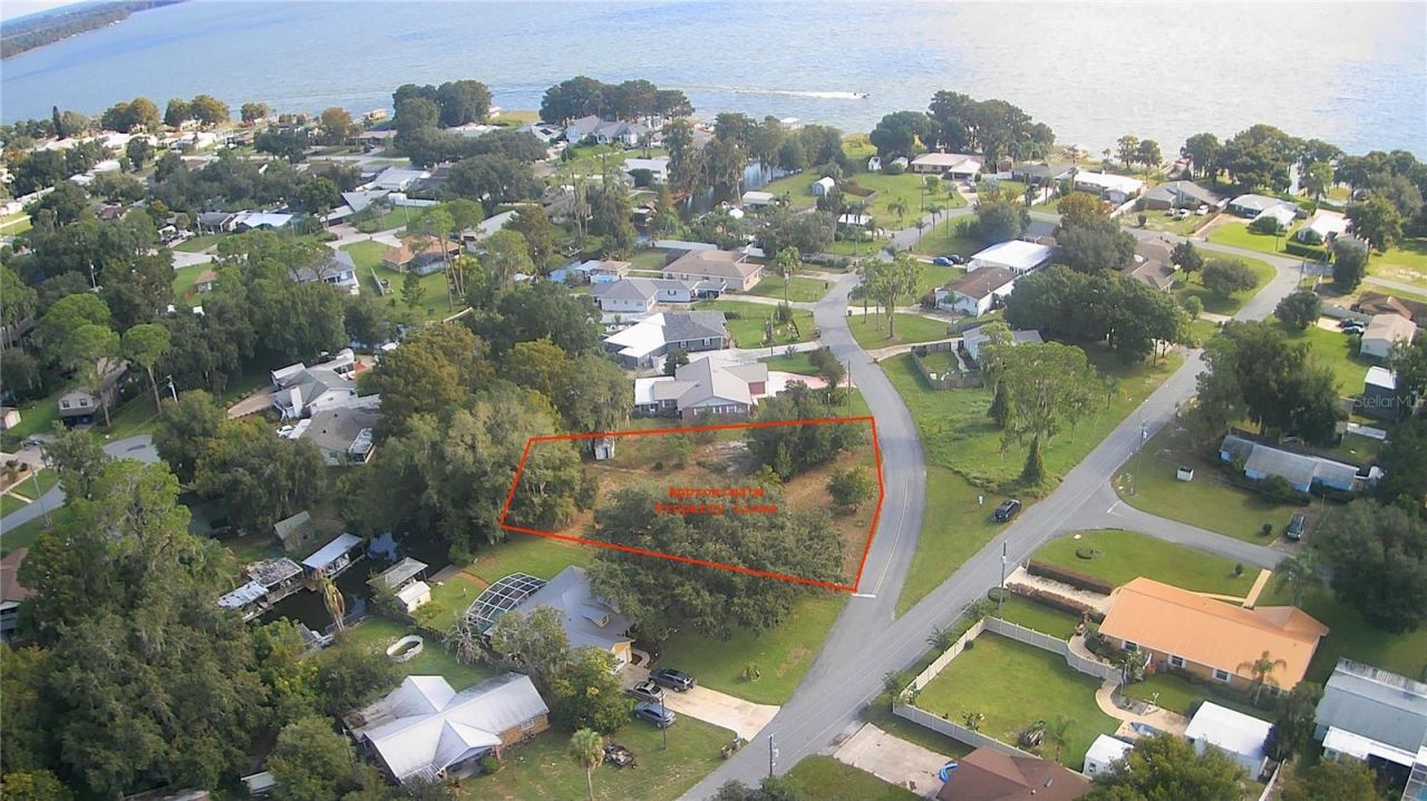 12075 Virginia Drive, Leesburg, FL 34788 Main Photo