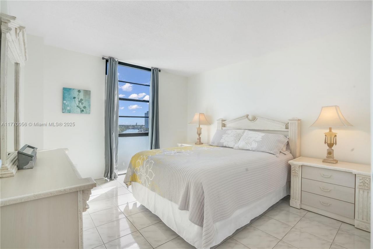 3475 N Country Club Dr, Unit 818, Aventura, FL 33180 Photo