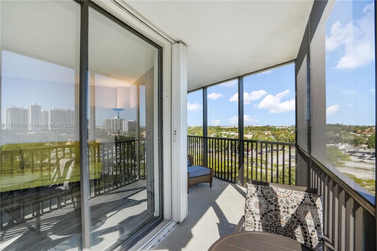 3475 N Country Club Dr, Unit 818, Aventura, FL 33180 Photo