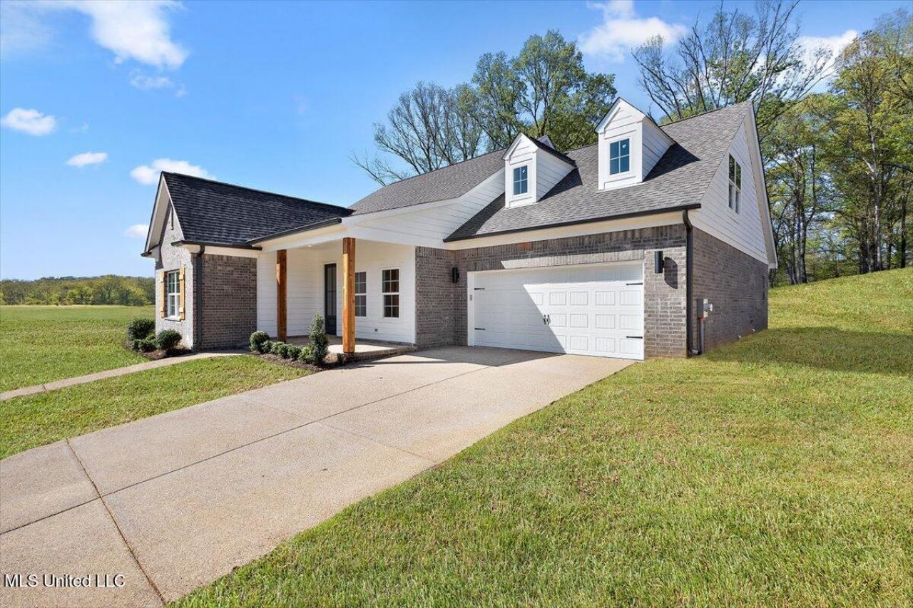 1184 Creekside Lane, Hernando, MS 38632 Main Photo