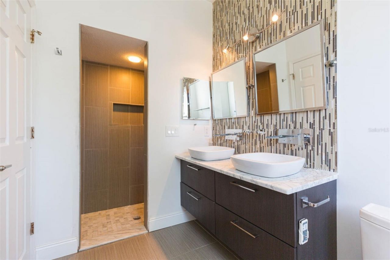 6426 31st Street S, Saint Petersburg, FL 33712 Photo