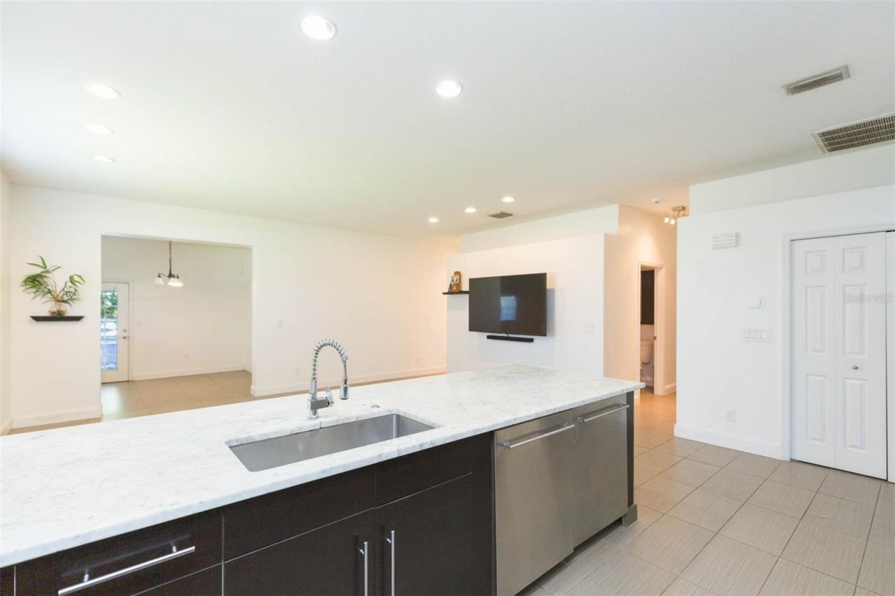 6426 31st Street S, Saint Petersburg, FL 33712 Photo