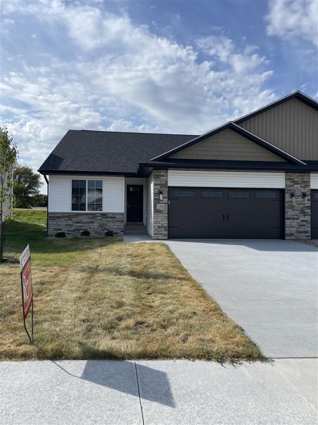 134 Buysse Ln, West Liberty, IA 52776 Main Photo