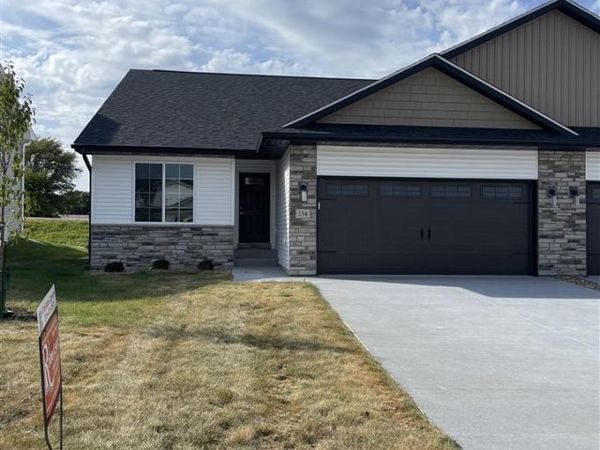 134 Buysse Ln, West Liberty, IA 52776