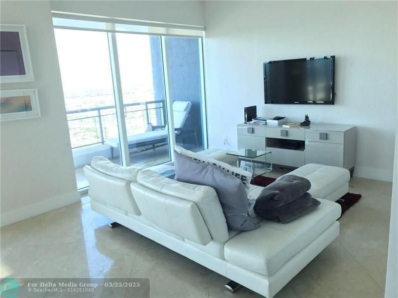 60 SW 13 Street, Unit 4801, Miami, FL 33130 Photo