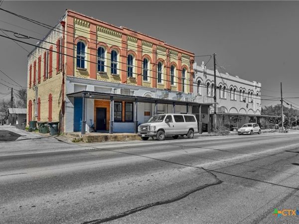 103 N Main, Moulton, TX 77975