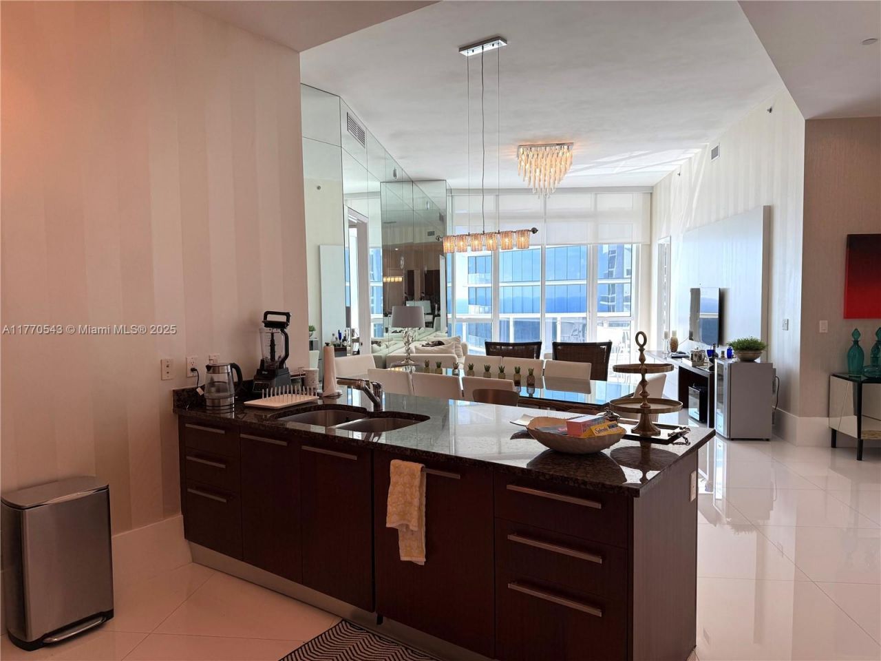15811 Collins Ave, Unit 4207, Sunny Isles Beach, FL 33160 Photo