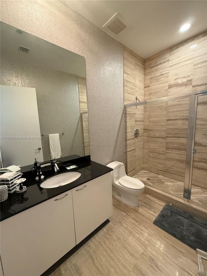 15811 Collins Ave, Unit 4207, Sunny Isles Beach, FL 33160 Photo