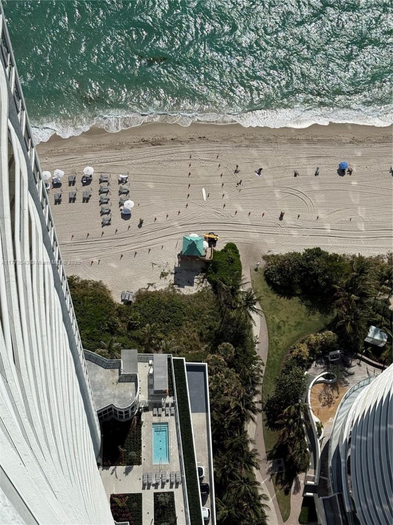 15811 Collins Ave, Unit 4207, Sunny Isles Beach, FL 33160 Photo