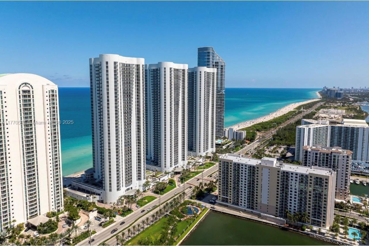 15811 Collins Ave, Unit 4207, Sunny Isles Beach, FL 33160 Photo