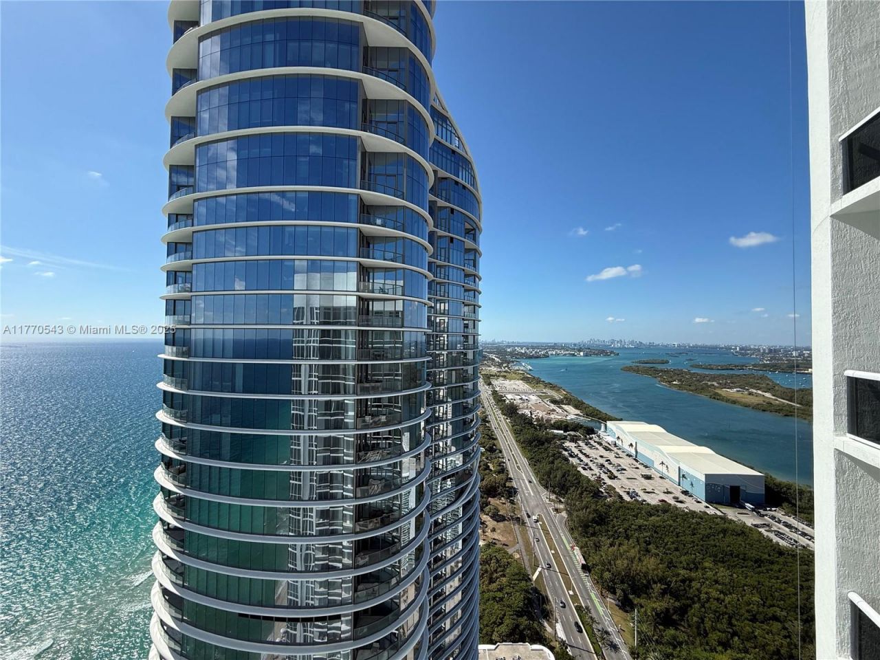 15811 Collins Ave, Unit 4207, Sunny Isles Beach, FL 33160 Photo