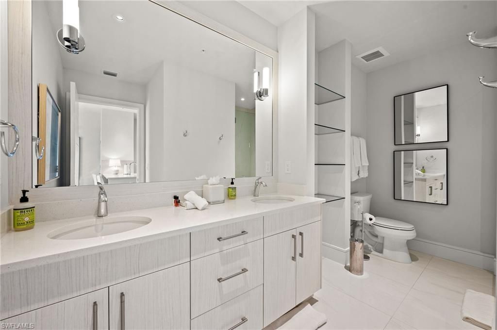 101 8th St S, Unit 206, Naples, FL 34102 Photo