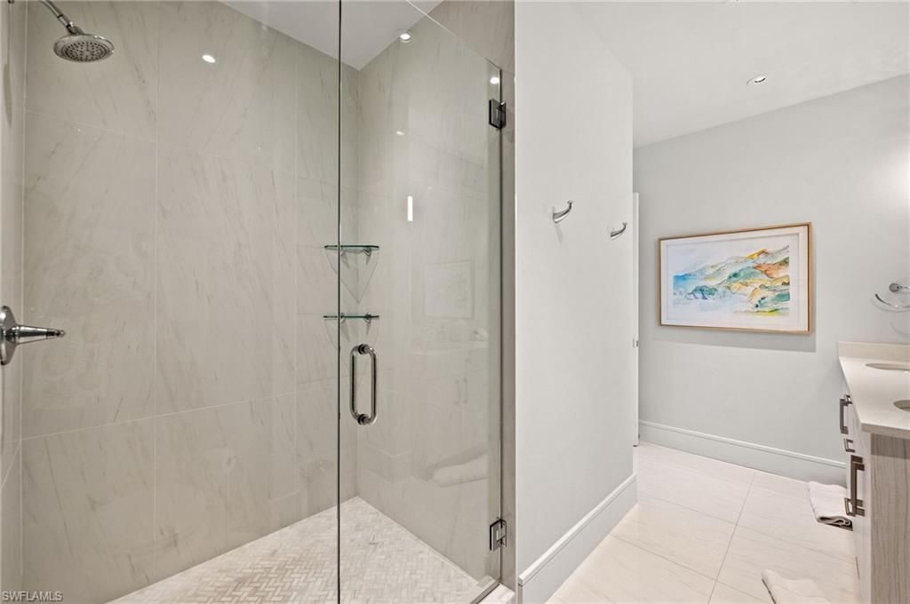 101 8th St S, Unit 206, Naples, FL 34102 Photo