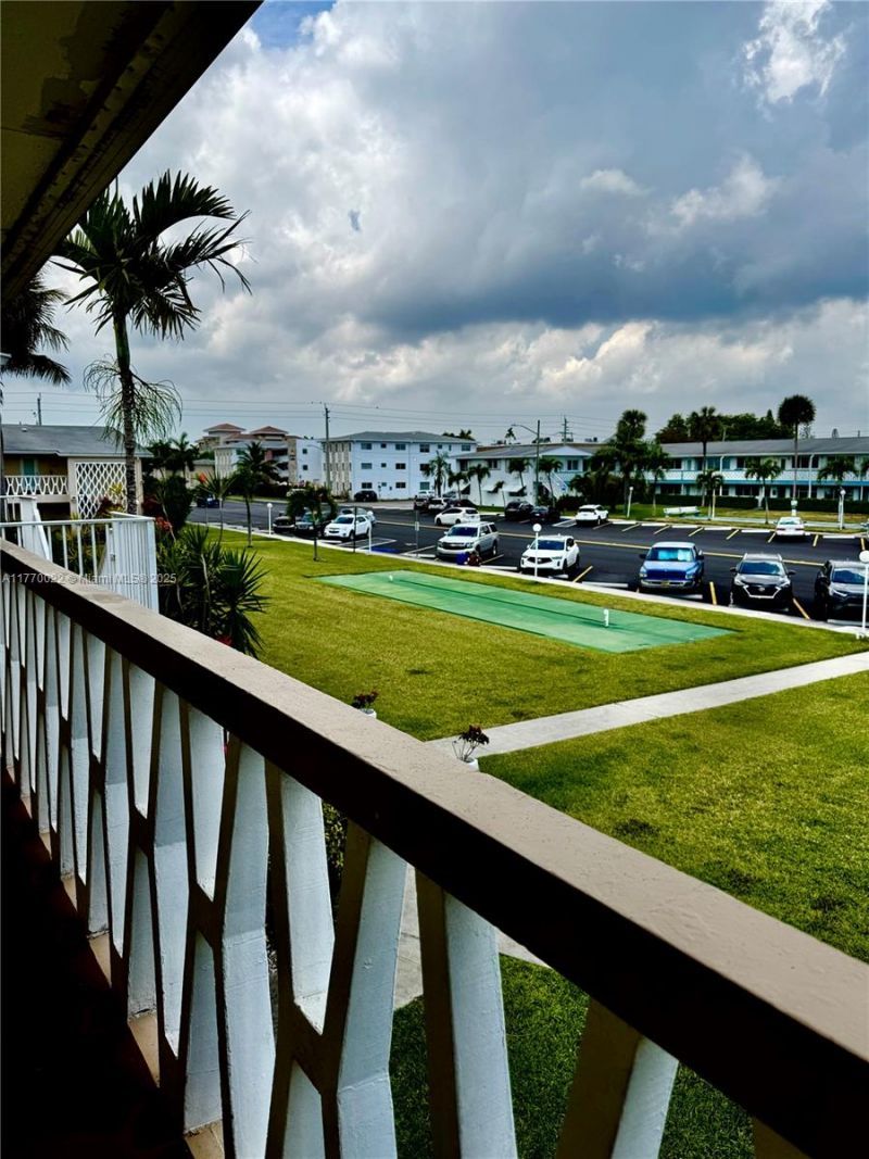 900 Atlantic Shores Blvd, Unit 220, Hallandale Beach, FL 33009 Photo