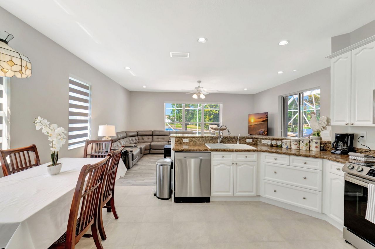 6453 Kirsten Way, Lake Worth, FL 33467 Photo